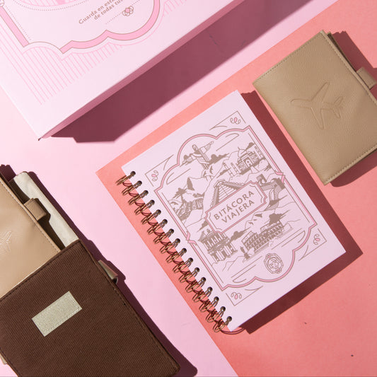 Set Viajero (Bitácora + Portapasaporte)